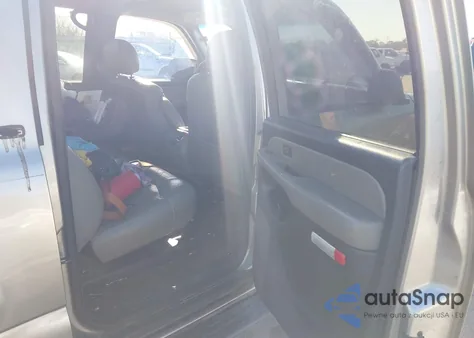 2001 Chevrolet Suburban 1500 Ls из США, поврежденный, VIN 3GNEC16T61G244129